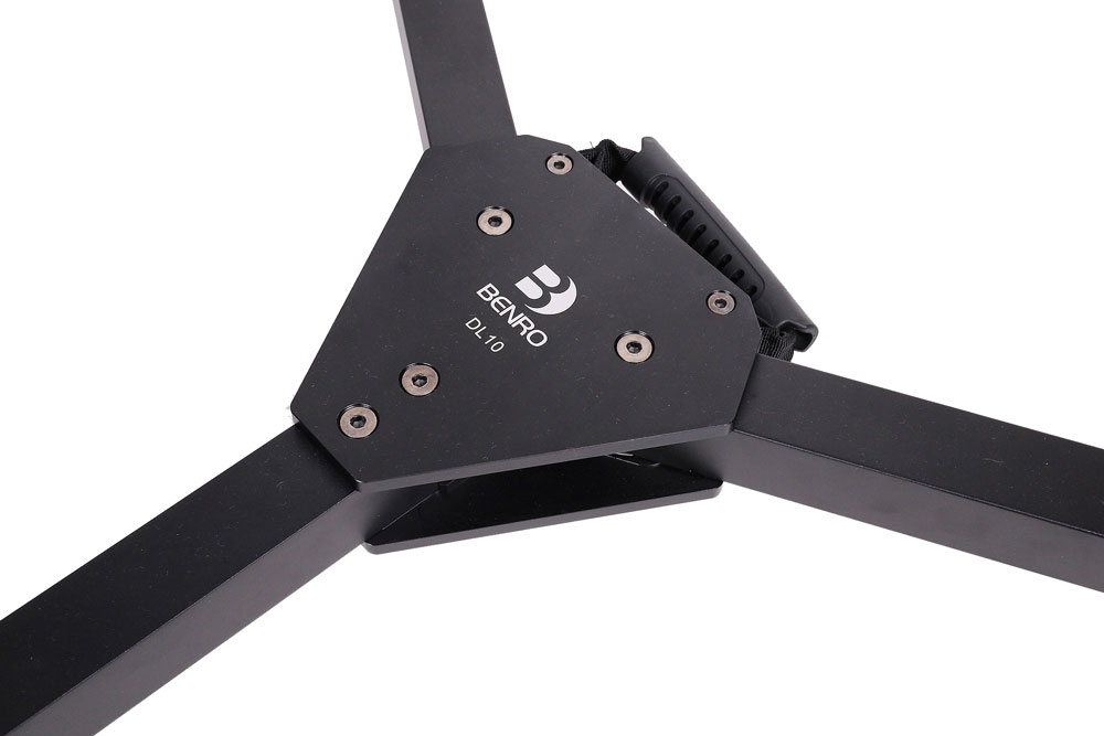 dl-10-dolly-heavy-duty-benro Tripod with Dolly for crane