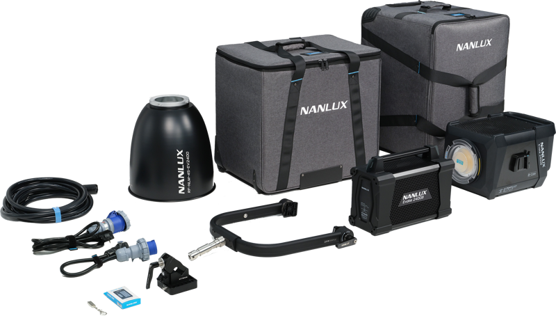 NANLUX Evoke 2400B Spot Light + 45° Reflector (soft bag)