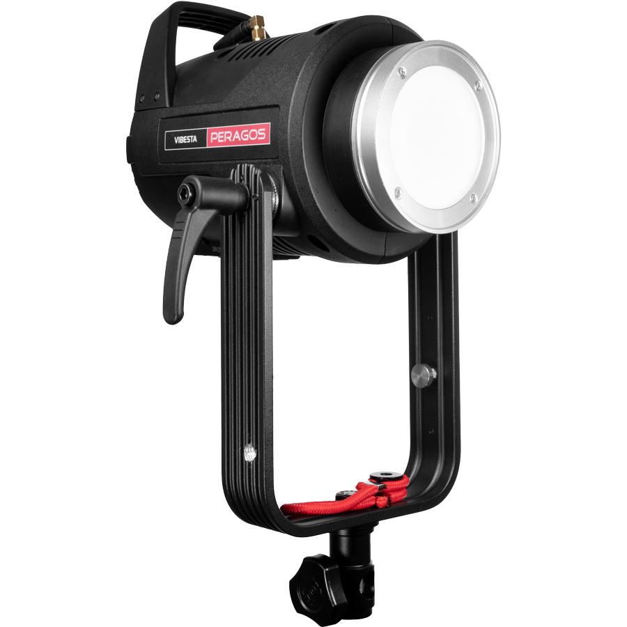 Peragos Head 150C RGBW LED Monolight